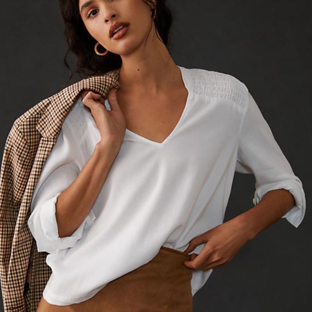 Anthropologie Cloth & Stone White V-Neck Smocked Blouse